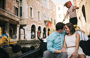 Vianello Limousine Service Romantic Gondola Ride